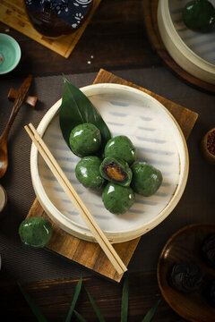 自制青團(tuán)