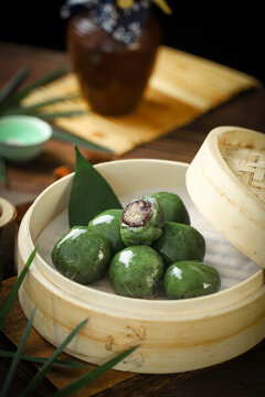 豆沙青團