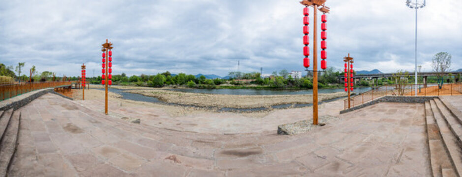 河邊公園堤岸