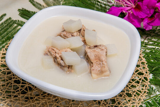 蘿卜排骨湯