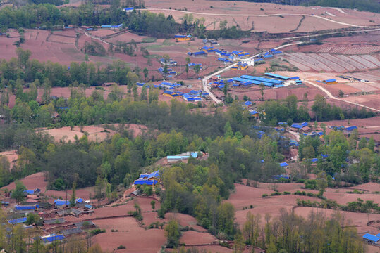 美姑縣拉馬鎮(zhèn)新農(nóng)村