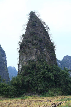 英西峰林