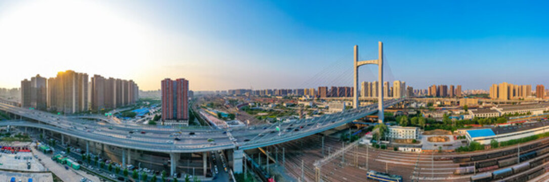 航拍鄭州農(nóng)業(yè)路大橋城市斜拉橋
