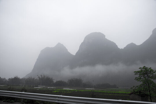 煙墨意境風(fēng)景