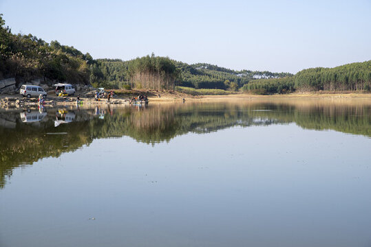 湖泊湖水倒影