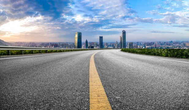道路交通和現(xiàn)代建筑