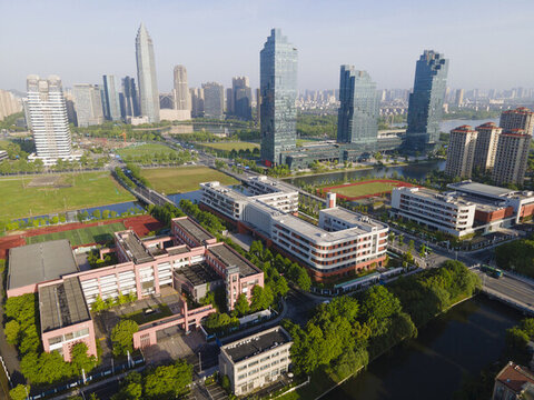 迪蕩成章小學和建功中學航拍