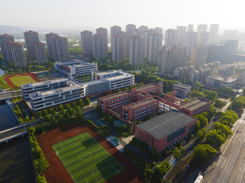 迪蕩成章小學(xué)和建功中學(xué)航拍