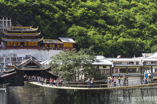 中國瀘定鐵索橋