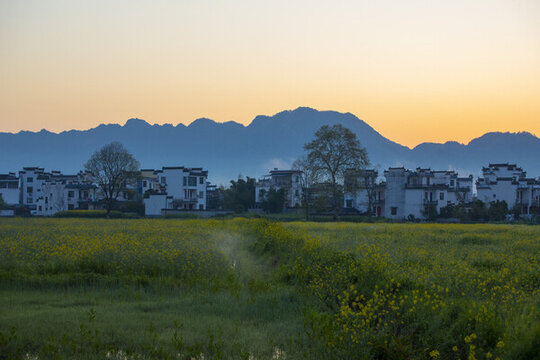 徽派古村古建筑馬頭墻晨曦