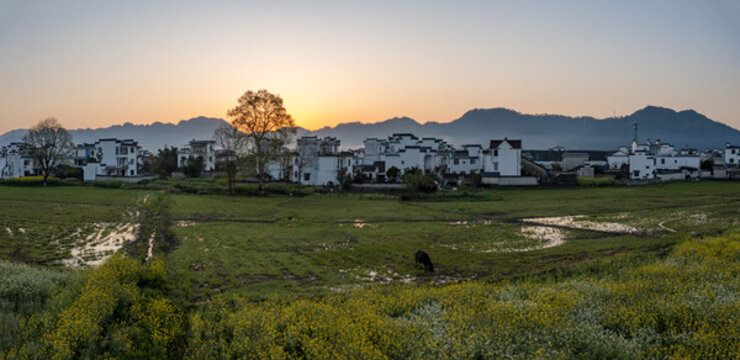 徽派古村古建筑馬頭墻晨曦