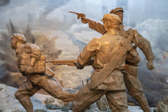 解放軍戰(zhàn)士雕塑