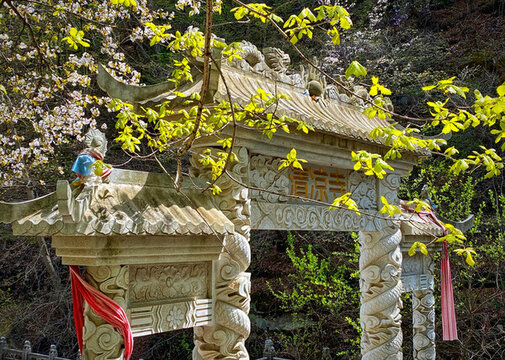 清涼寺大門頭