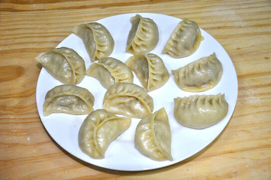 一盤(pán)蒸餃