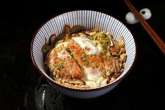 滑蛋豬扒飯