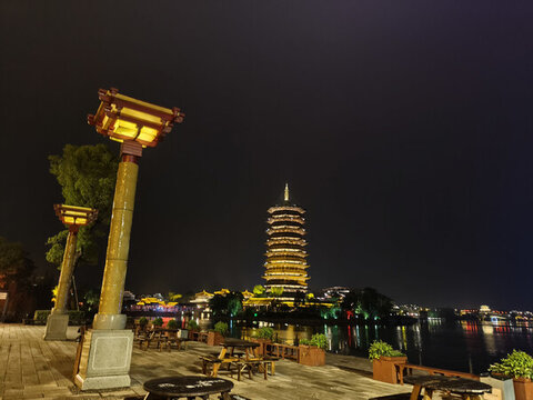 銅官窯古鎮(zhèn)燈塔