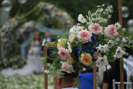 婚礼现场美丽的鲜花