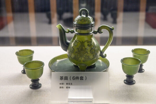 玉石雕塑藝術(shù)品