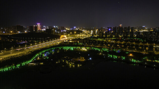 夏季的長春南溪濕地公園夜景
