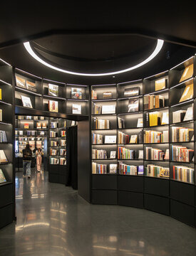 書店書架