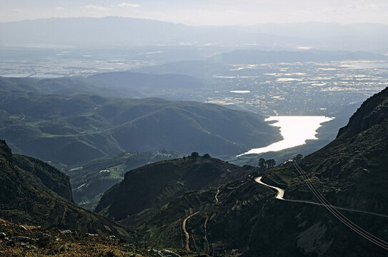 高山遠(yuǎn)望