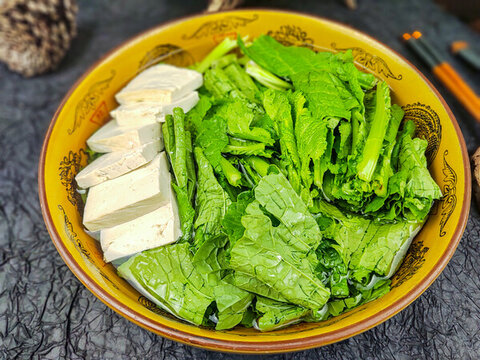苦菜豆腐湯