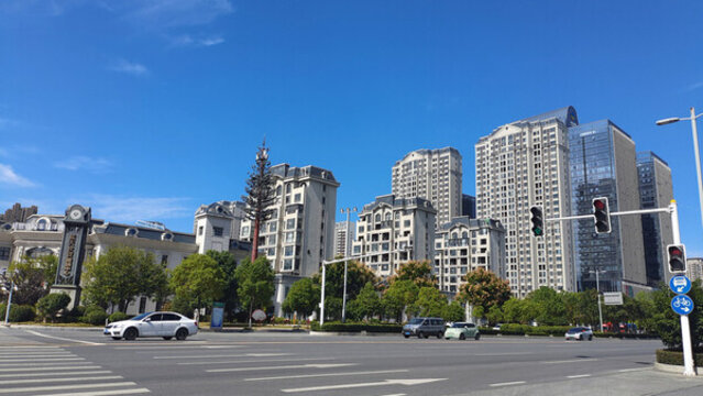 藍(lán)天下的城市