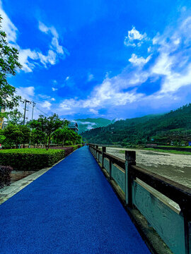 河堤橡膠跑道