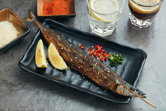 碳烤秋刀魚(yú)