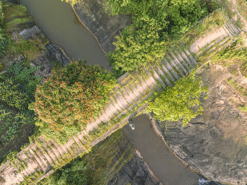 巖峰鎖龍橋