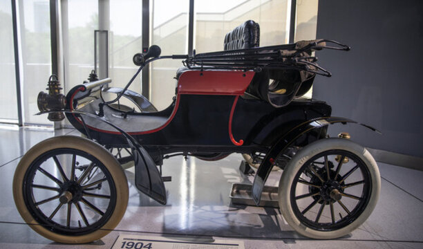 上世紀(jì)老汽車