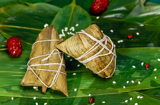 端午節(jié)粽子吃粽子