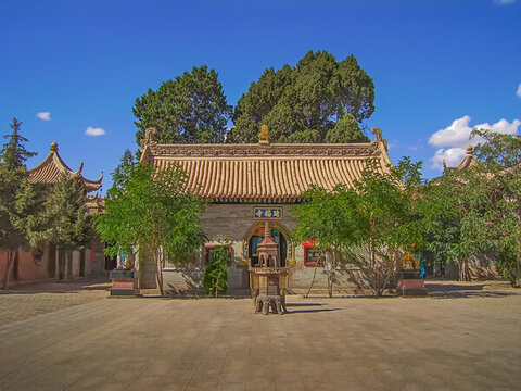 阿拉善左旗延福寺天王殿