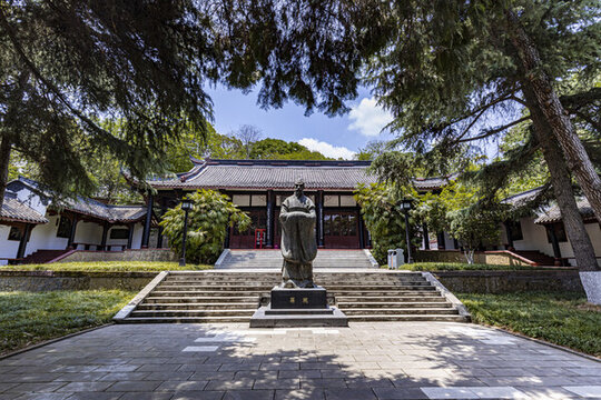 蔣琬塑像