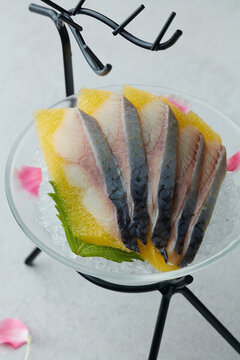 黃希鯪魚刺身
