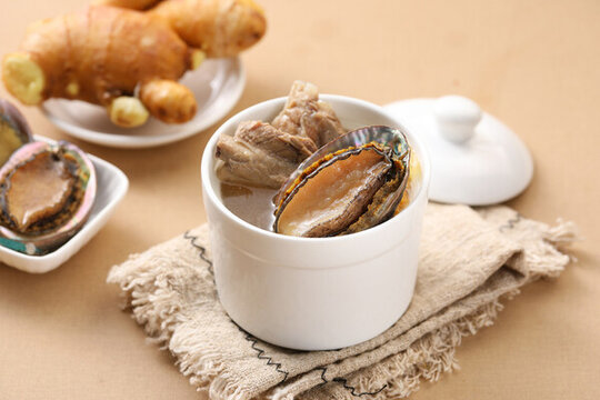 鮑魚排骨湯