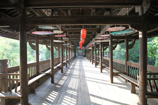 風(fēng)雨橋