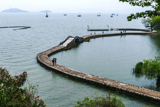 湖上橋面