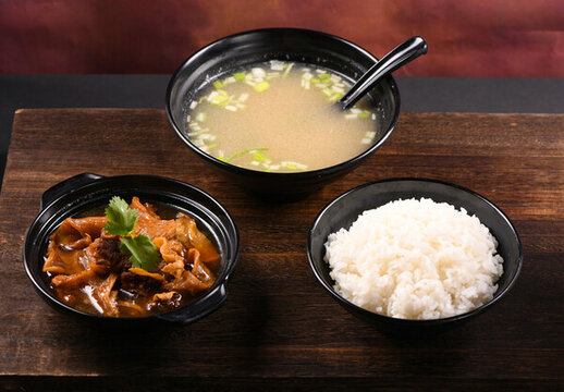 筋頭巴腦米飯?zhí)撞? loading=