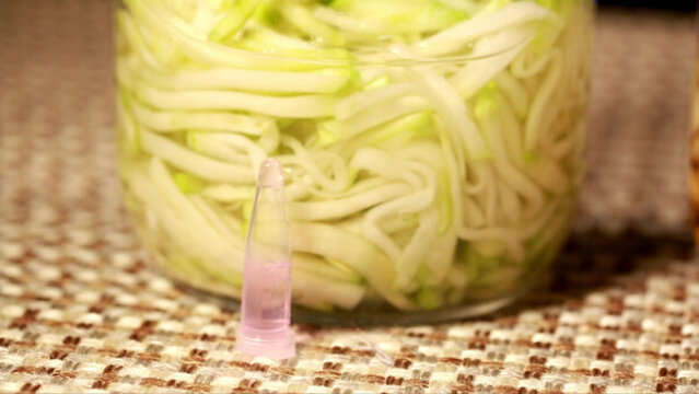 腌制不同時(shí)間的榨菜亞硝酸鹽