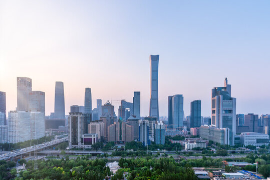 夕陽下的北京國貿(mào)橋地標(biāo)建筑