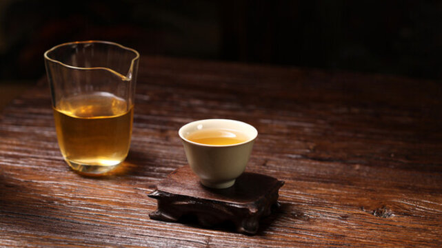 茶杯生茶