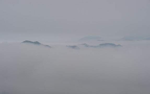 云霧山峰