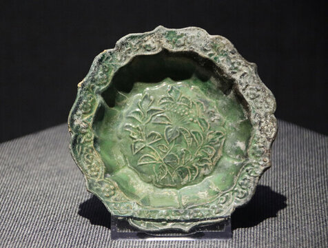 景德鎮(zhèn)釉色瓷盤(pán)特寫(xiě)