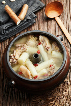山藥汽鍋雞湯