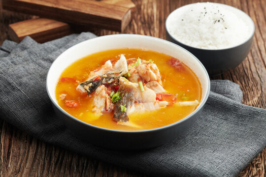 水煮草魚(yú)片飯