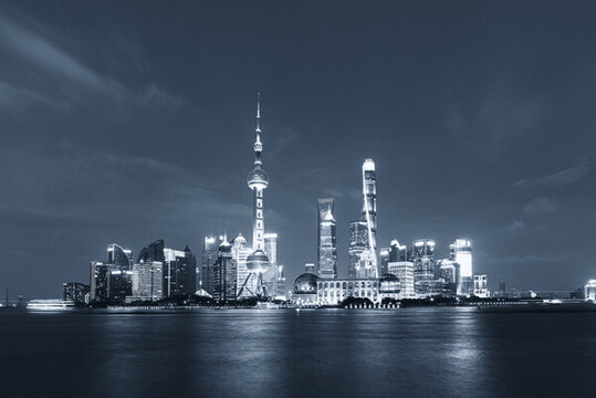 墨色外灘夜景
