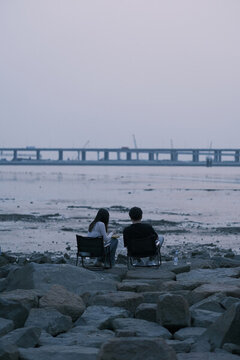 深圳西湾红树林公园的情侣