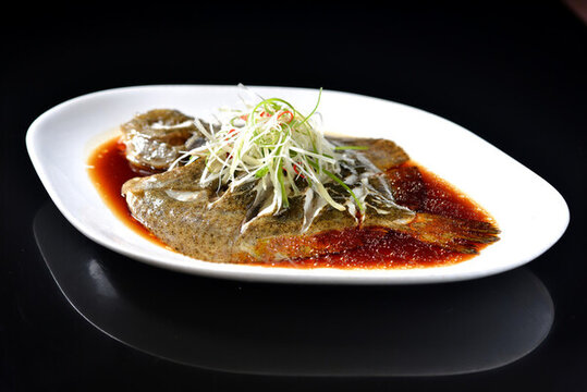 清蒸多寶魚(yú)