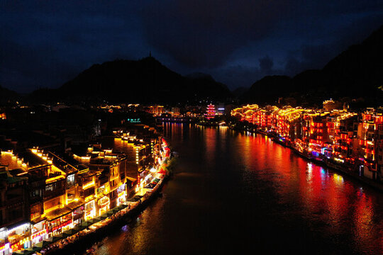 鎮(zhèn)遠(yuǎn)夜色